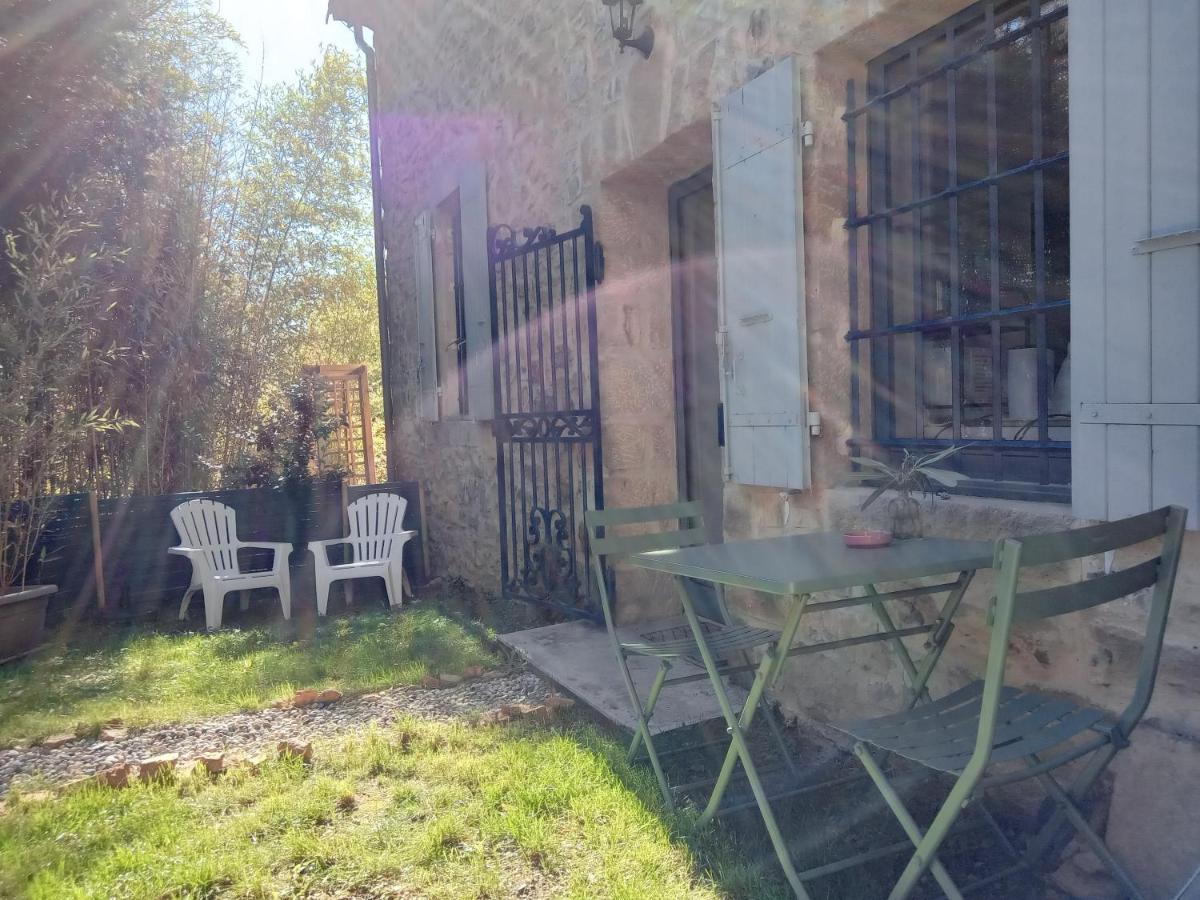 2 Pieces "Le Brin De Soleil" Gites Appart 'Hotel L'Echappee Belle D'Aubenas Logement 1 Sur 3 Eksteriør billede